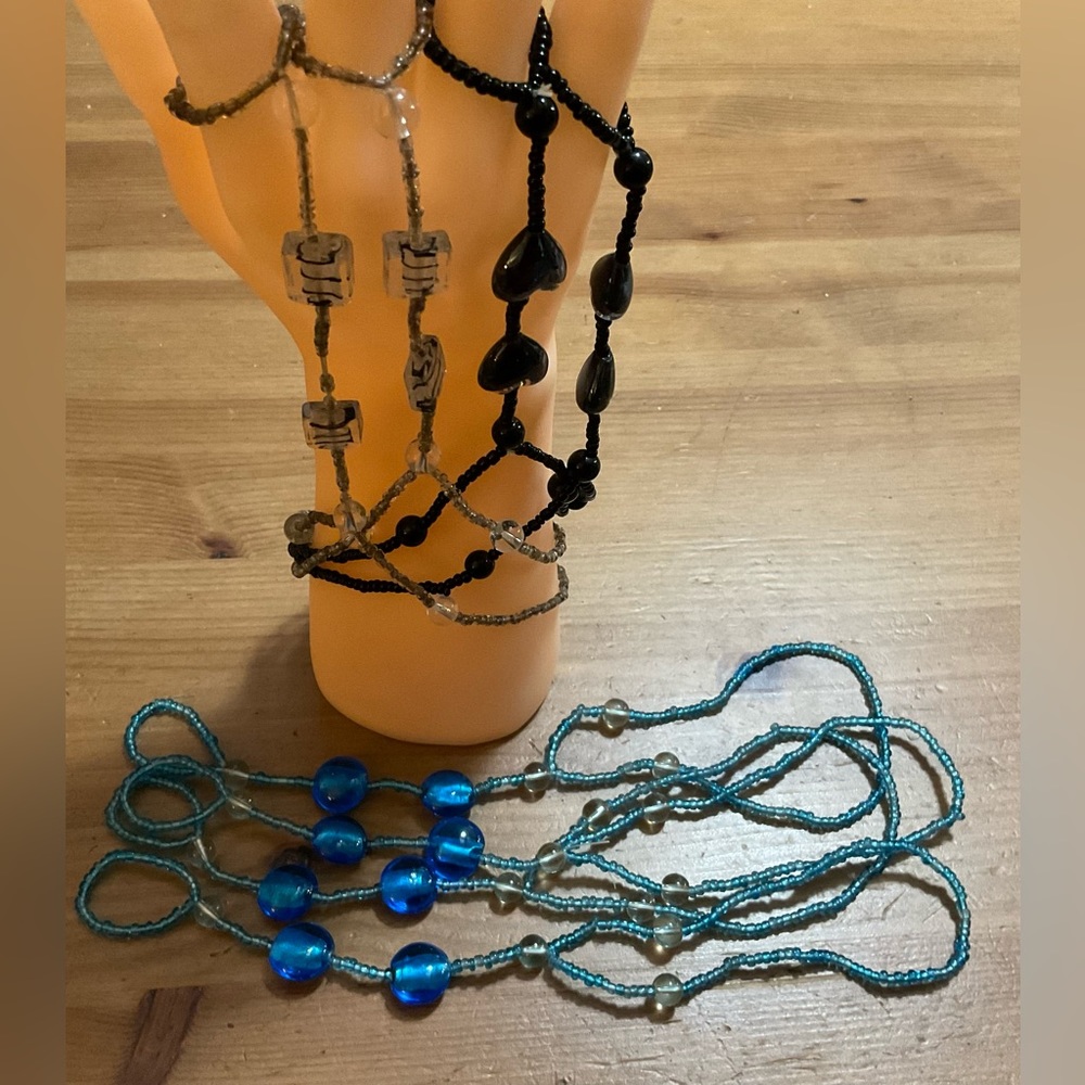 Handcrafted/made: Hawaiian foot jewelry  2 blue 1 black heart and 1 pair clear